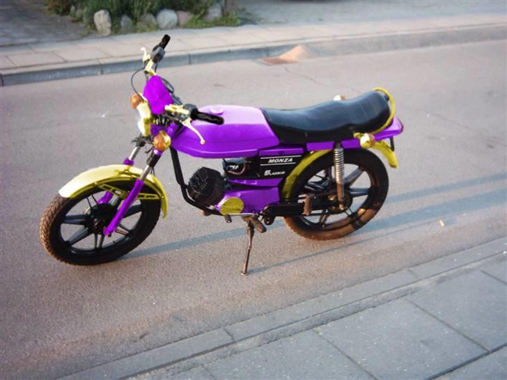 Puch Monza N Flagskib {SOLGT} - Bare rolig lakerer den ikke i denne farve, havde det bare sjovt med paint shop :-D billede 13