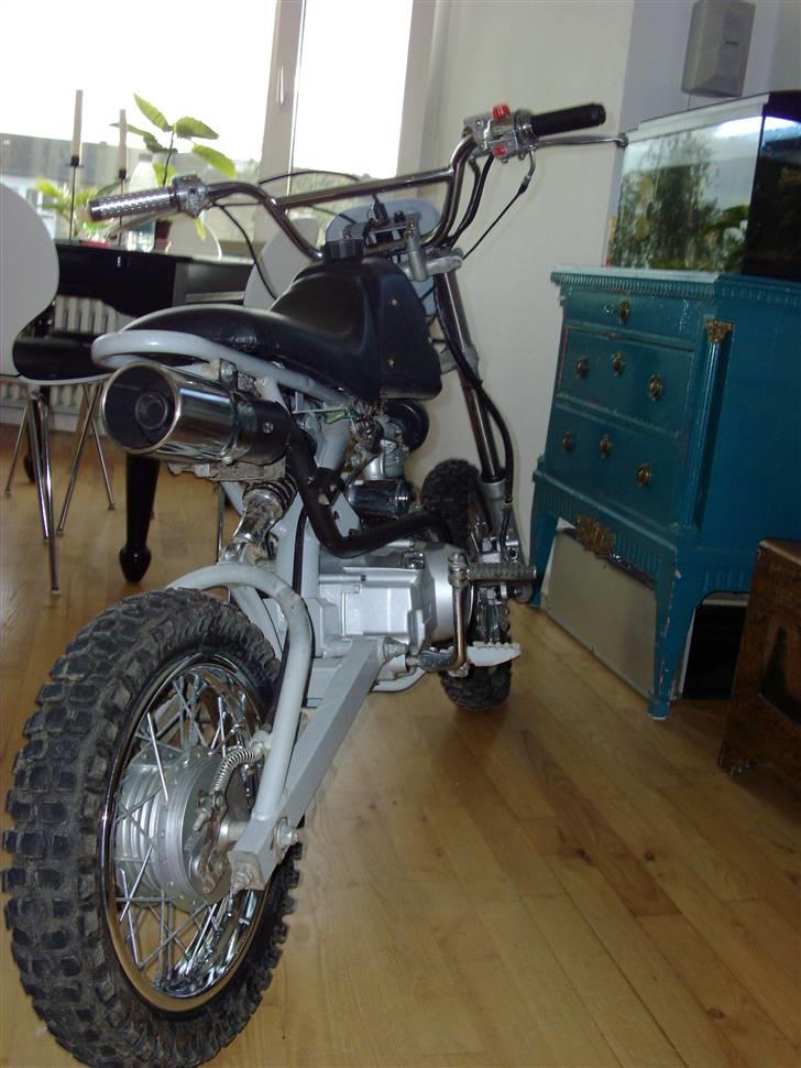 MiniBike Dirtbike 110 cc - Som den ser ud idag efter en masse rengøring og pudsning billede 3