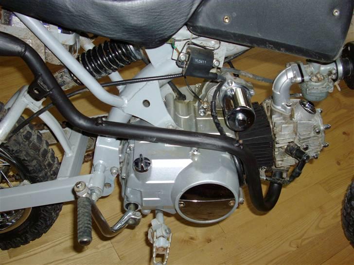 MiniBike Dirtbike 110 cc - Som den ser ud idag efter en masse rengøring og pudsning billede 5