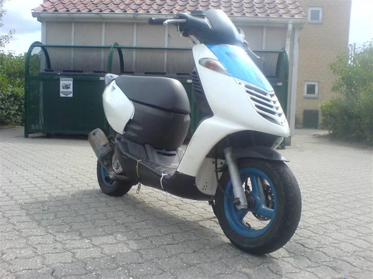 Aprilia Sonic SOLGT! - Flere billeder kommer , skal bare lige tages :) billede 1