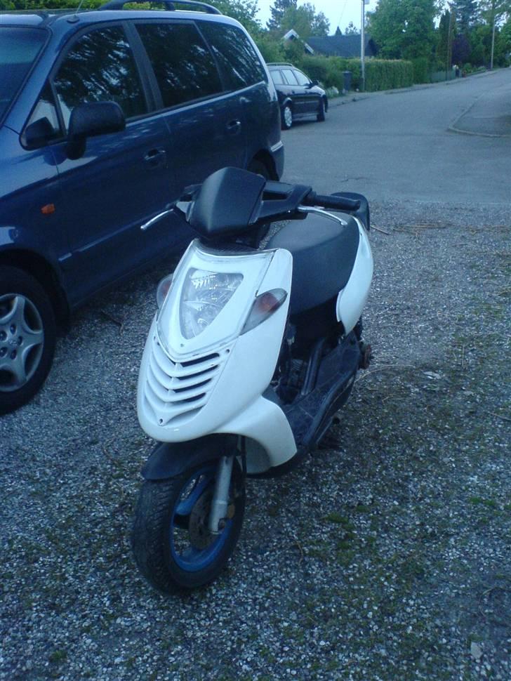 Aprilia Sonic SOLGT! - Flere billeder kommer , skal bare lige tages :) billede 3