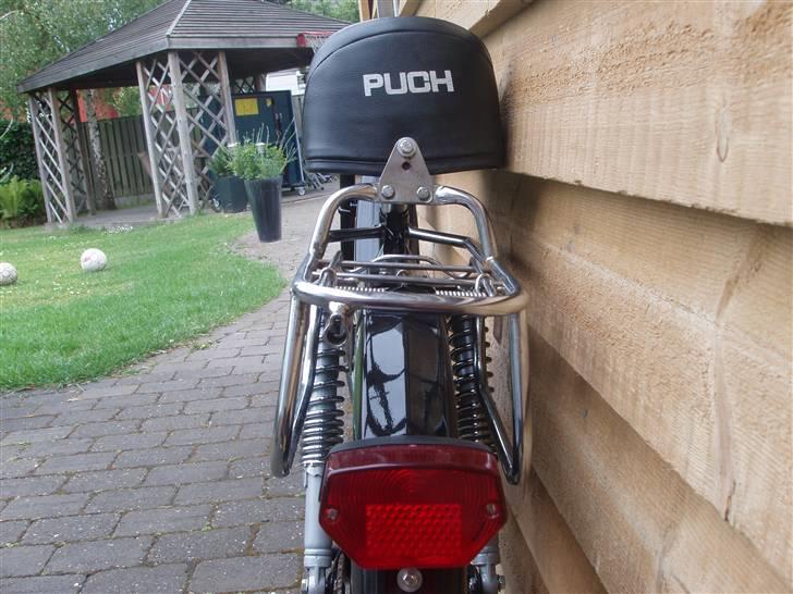 Puch Maxi 2 gear - Nyt billede! Her ses den bagfra! Org. bagagebærer samt "Maxi Twinsadel". billede 8