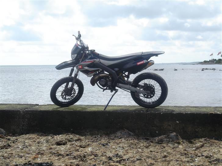 Derbi Senda SM X-treme SOLGT! - som den står nu med gejl .. billede 1