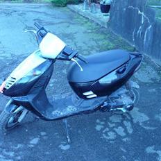 Aprilia aprilla sonic soligt =)