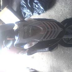 Aprilia aprilla sonic soligt =)