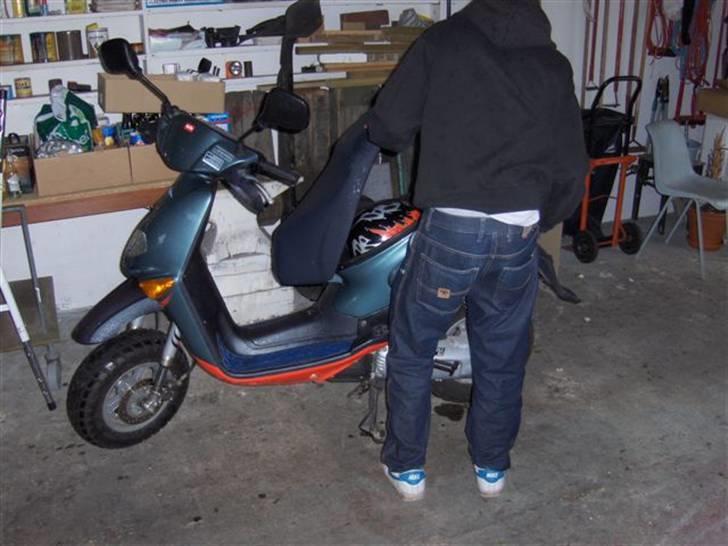 Aprilia Rally 500krDUSØR(STJÅLET) - i min farfars garage :) billede 4