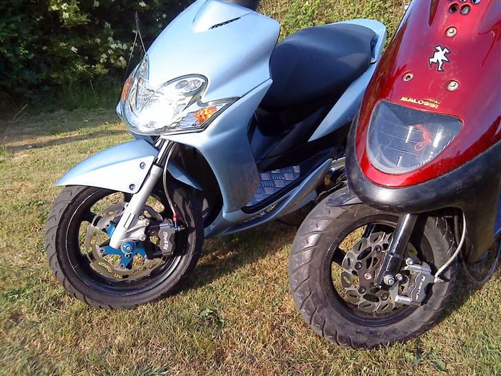 Yamaha JogR "Undulaten" - der er sq ikke meget forskel på de to kalibere ;) billede 9