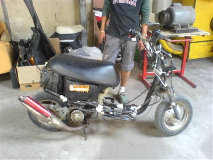 Yamaha jog space *Brandt :'(* - Sådan så den ud da jeg startede billede 3