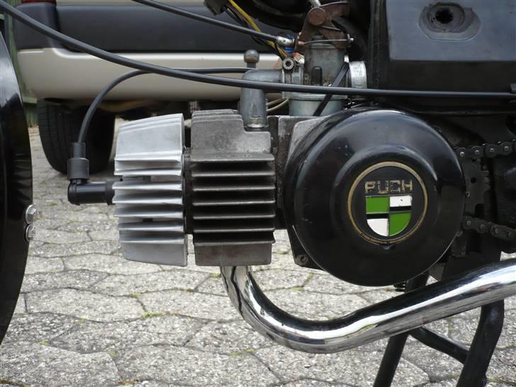 Puch Maxi KL - (Solgt) - Se lige den motor, er den ikk bare flot? :-) billede 4