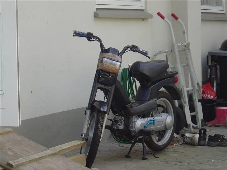 Peugeot fox (til salg) - som den er nu,, efter en kammerat styrtede på den..:( billede 10