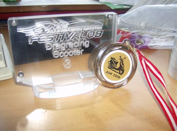 Gilera Sprinter Lc SOLGT - Min Pokal fra 3pladsen til Allingåbro Motor-festival og min medalje for 2 pladsen til ASW08  billede 11
