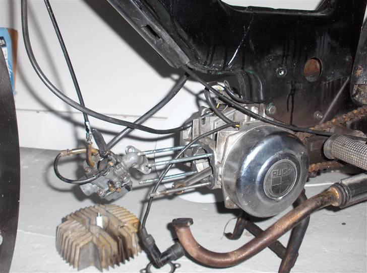 Puch Maxi K "solgt" - Cylinder, stempel og topstykke afmont. for at blive modificeret billede 8