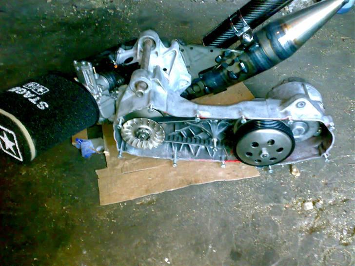 Aprilia evo Rally under ombygning billede 4