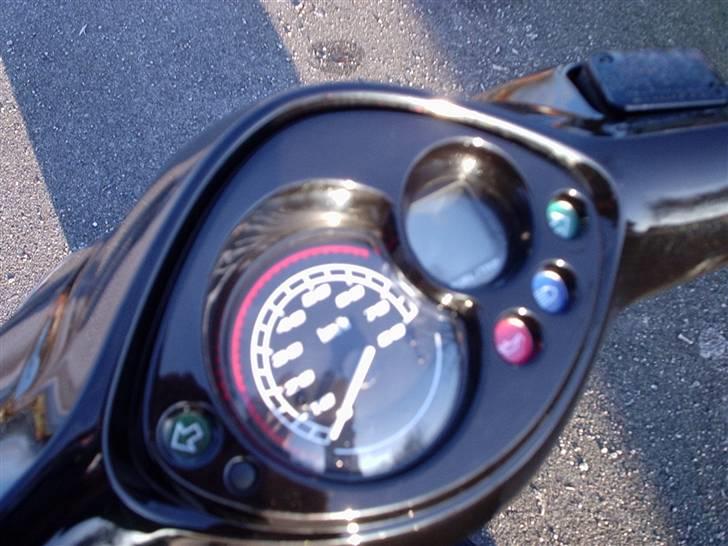 Yamaha Jog R '08 Edition "SOLGT" - Speedo og triptæller :) billede 9