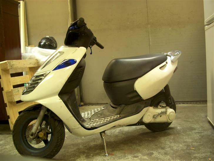 Aprilia Sonic **Matt Sort nu** *S billede 1