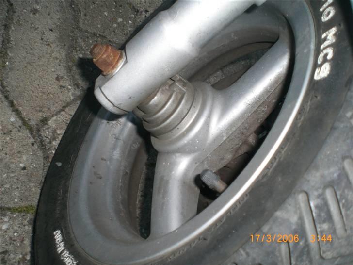 Aprilia sonic -> SOLGT <- billede 3