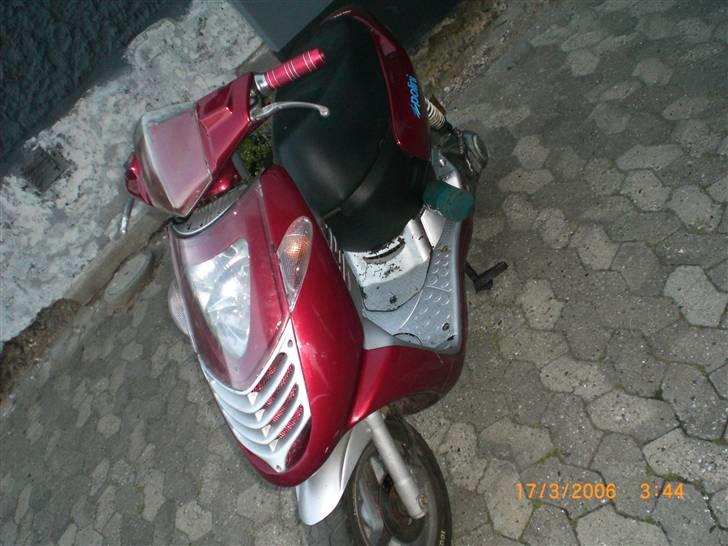 Aprilia sonic -> SOLGT <- billede 4