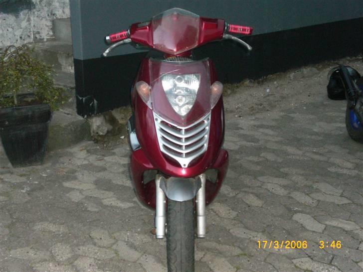 Aprilia sonic -> SOLGT <- billede 14