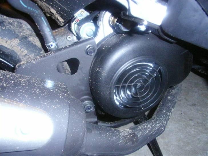 Yamaha Jog R Til Salg !! - Udstødning og blæserhjul billede 9