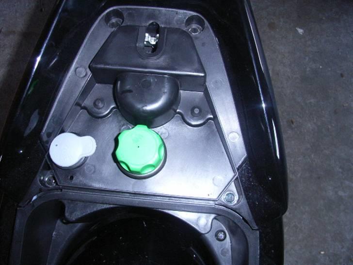 Yamaha Jog R Til Salg !! - olie og benzin tank billede 10