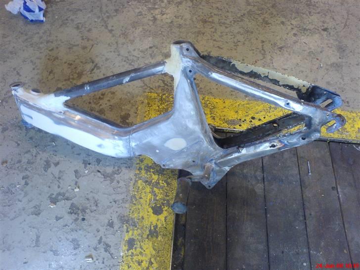 Puch 125cc Maxi Solgt - Puch stel som er blevet spartlet billede 1