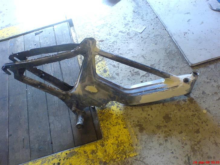 Puch 125cc Maxi Solgt - Puch stel som er blevet spartlet billede 2