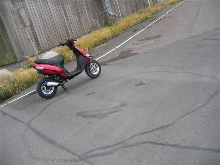 Gilera Stalker # Kørt Ned # - Fiiiiiin smiley haha den kan godt lave hjulspind billede 7