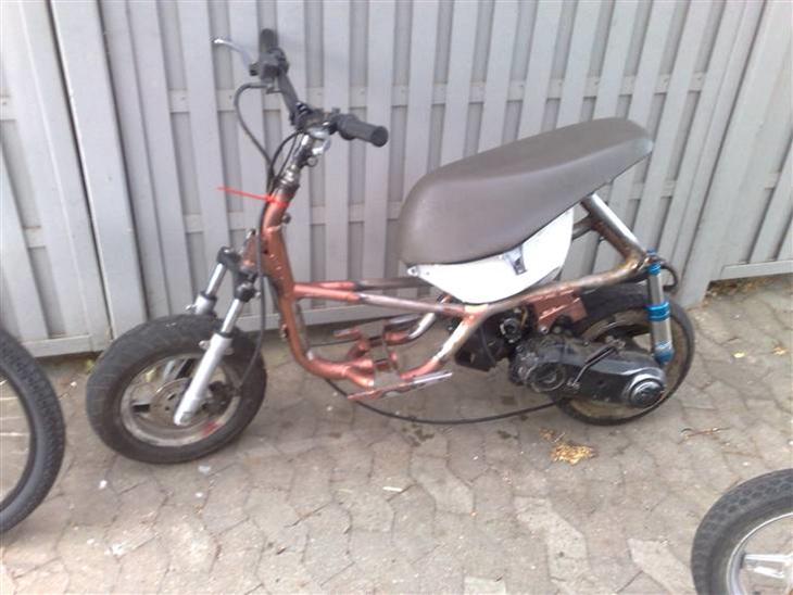 {{currentPhoto.altText}} billede {{currentPhoto.number}}