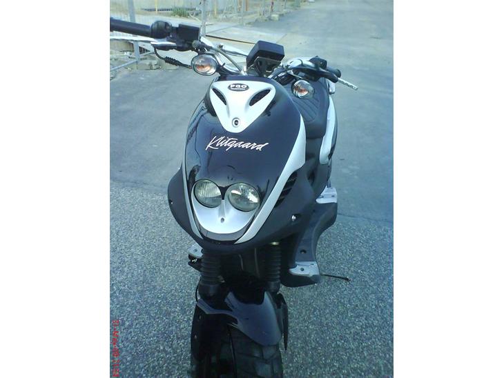 {{currentPhoto.altText}} billede {{currentPhoto.number}}