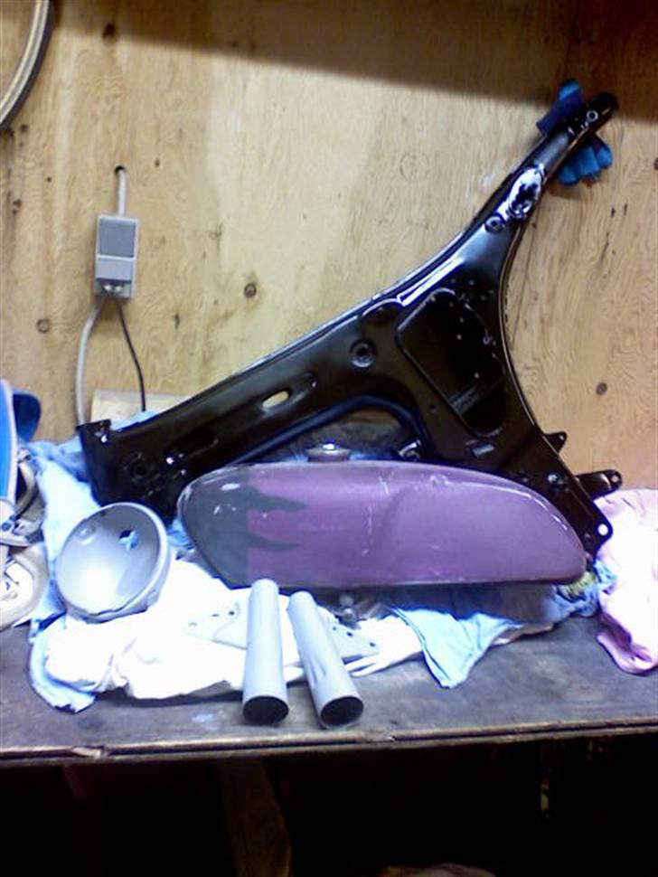 Yamaha fs1 4 gear DX for sale -  mit stel som er malet og min tank som er slebet lidt billede 4