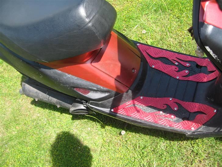 Yamaha jog ( SOLGT ) billede 4