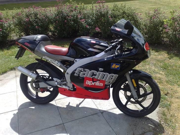 Aprilia RS50 (Lightning 521) billede 1