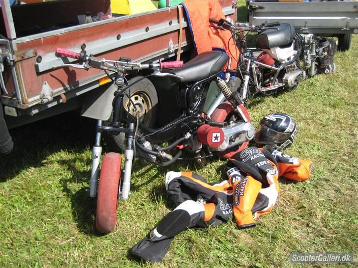 Yamaha Scoot´hoPPen Ts 19,56hk - Tomas´s fz og min jog i baggrunden billede 14