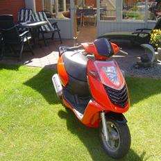 Aprilia sonic gp 06 solgt 9800 kr