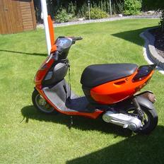 Aprilia sonic gp 06 solgt 9800 kr