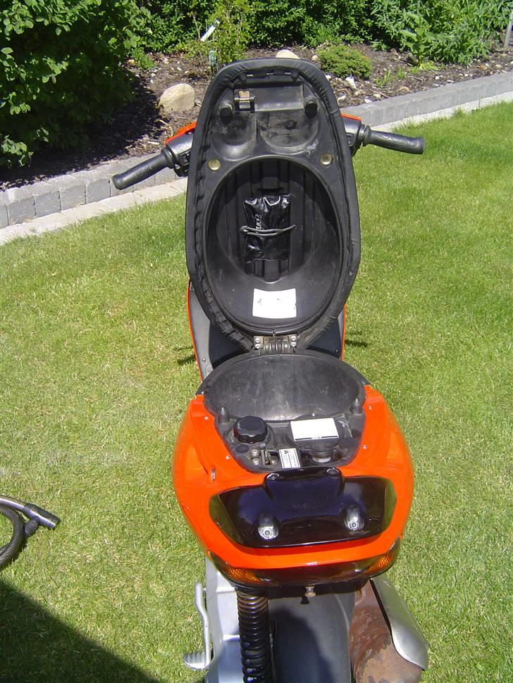 Aprilia sonic gp 06 solgt 9800 kr billede 5