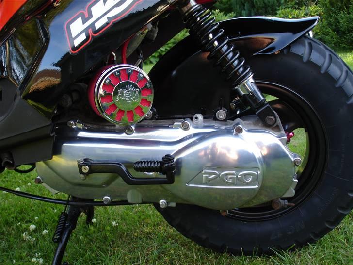 PGO hot 50 (Solgt) - Scooteren med mit blankpoleret variatorskjuld og malossi powerluftfilter. billede 5