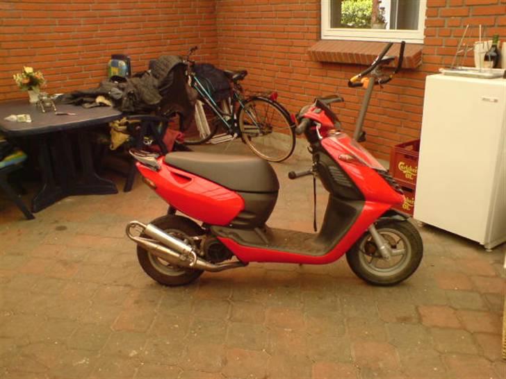 Aprilia sonic gp 06 solgt 9800 kr - sådan som den står nu. billede 11