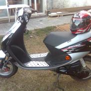 Peugeot Vivacity silver sport