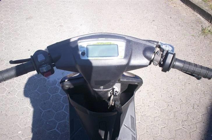 Yamaha Jog FS - Solgt! - Ligner da et eller andet XD billede 11