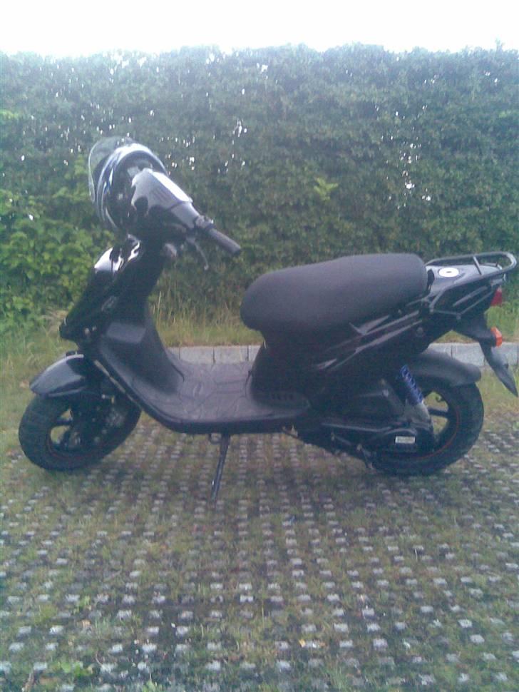 PGO Hot50 SOLGT - Før ;) Fra venstre .. billede 2