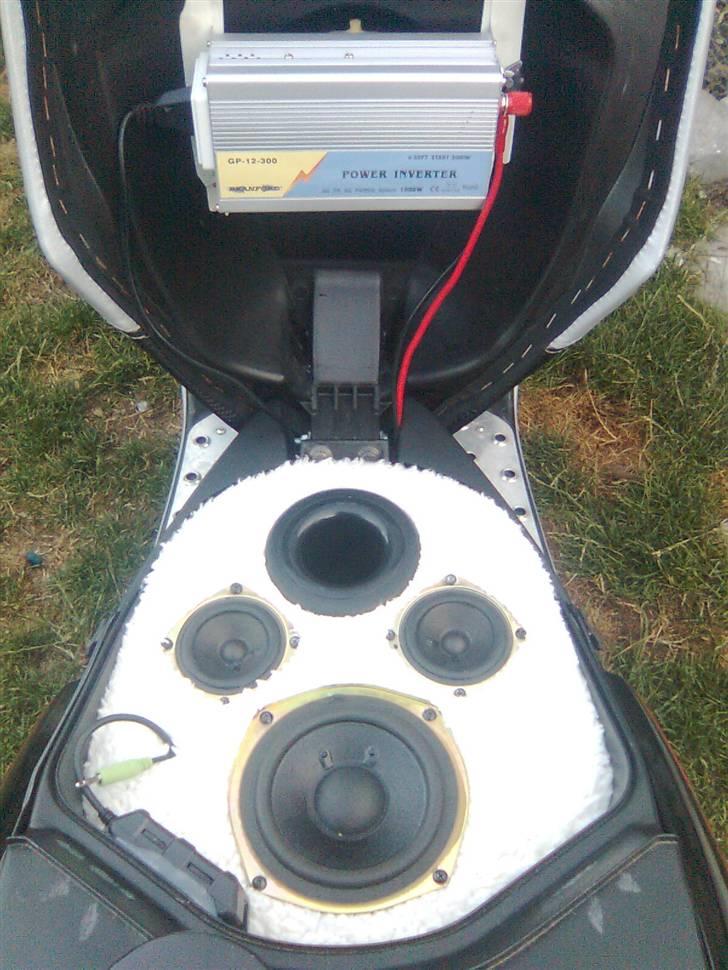 Peugeot Vivacity silver sport billede 2