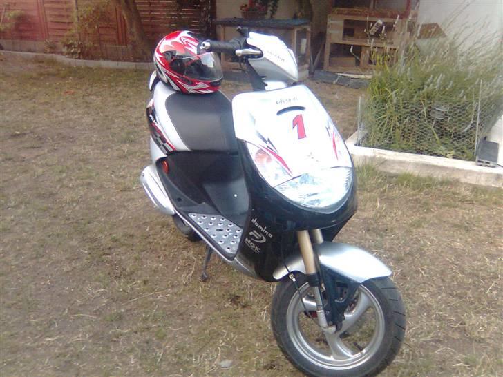 Peugeot Vivacity silver sport billede 6