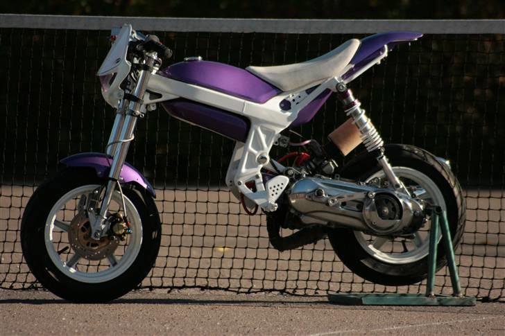 Yamaha aerox ( solgt ) - street AC. med: - Athena racing, c16, racing krumtap, italkit inneroter. 24 kabu. satge6 membran. stage6 gering, mallosi mulivar. racing rem, o.s.v, SCOTEREN BLIVER SNART OPRETET. . . billede 10