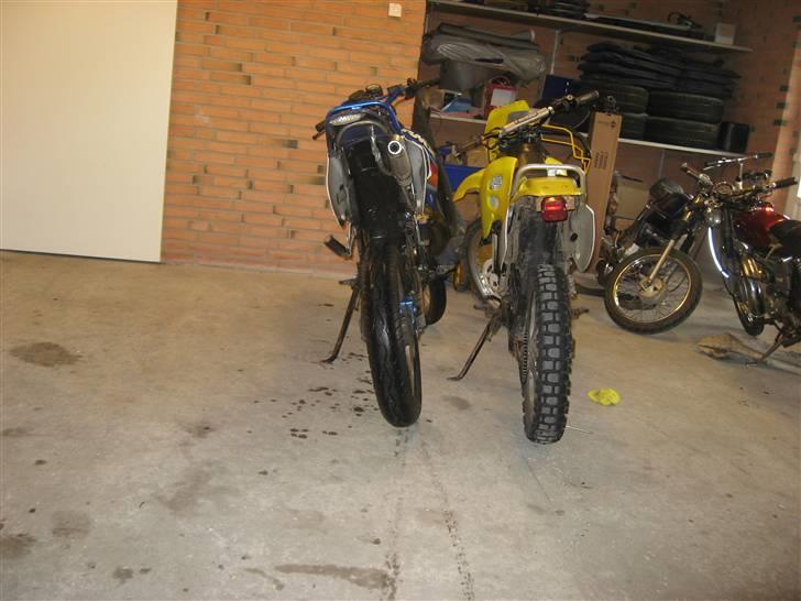 Suzuki rmx lc dd solg  - stor højde foskel der er cross fjeder på den blå, du kan se den længere nede i profil billede 6