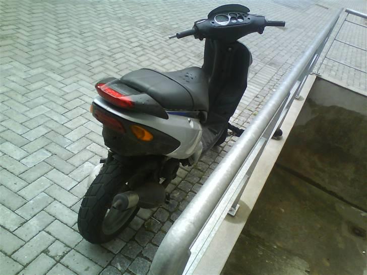 Piaggio nrg mc3 bygget om - den er ikke lige blevet vasket :) billede 4