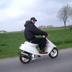 Yamaha Jog Ac™ ²ºº8 (SOLGT)