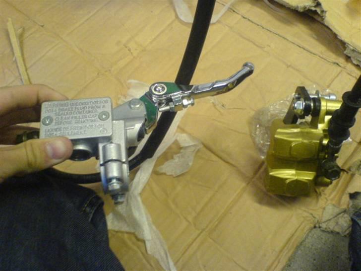 Yamaha FS1 DX (DC) CUSTOM - NY CALIBER - Der bliver sat 2 bremse calibre på så den får bedre forbremse :) billede 5