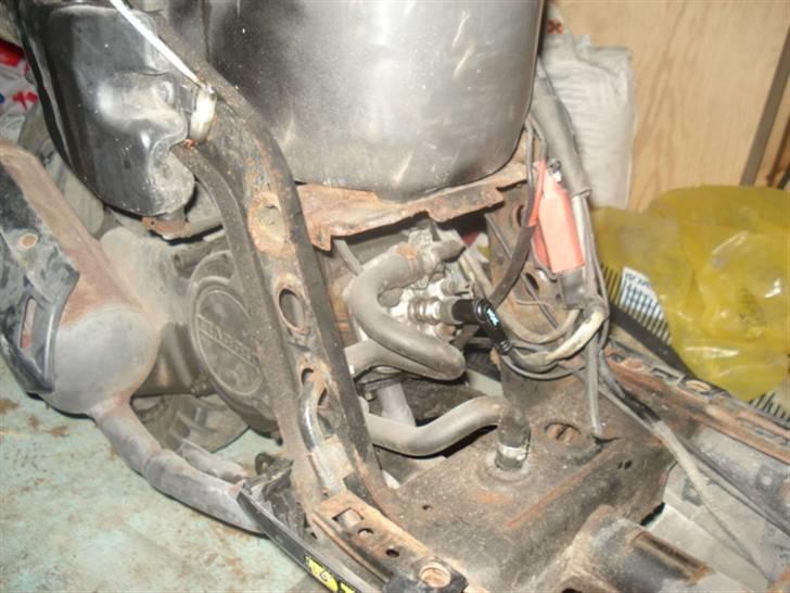 Piaggio nrg LC slogt  - efter at havde stået stille et helt år mens jeg var på efterskole  billede 10