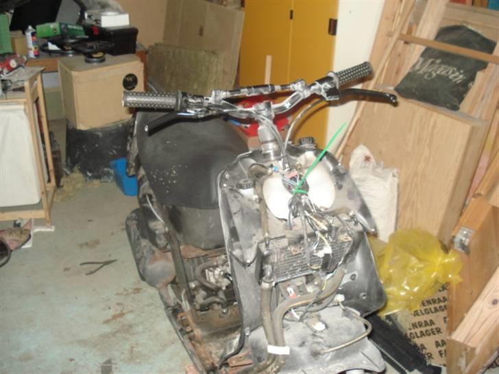 Piaggio nrg LC slogt  - efter at havde stået stille et helt år mens jeg var på efterskole  billede 12